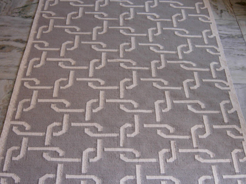 Contemporary flatwoven rug